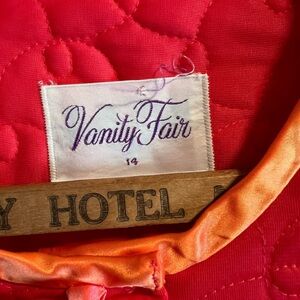 Vintage Vanity Fair quilted robe/ house dress. Size 14. Orange/ pink. Quilted
